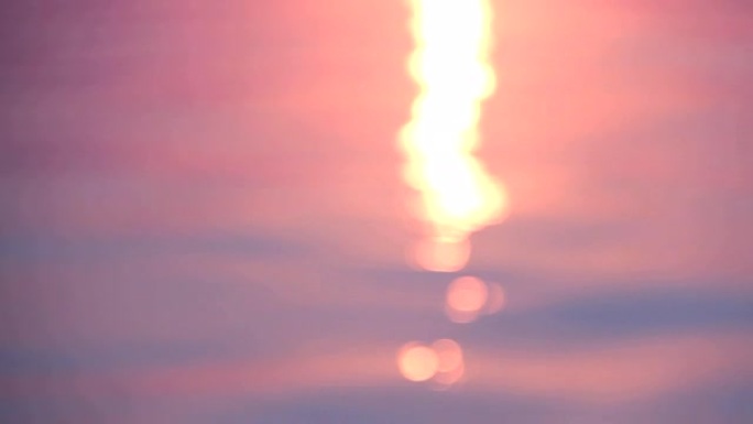 戏剧性的黎明。