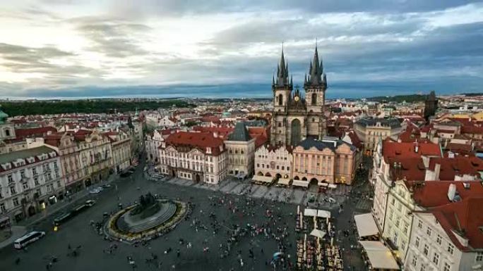 4K延时:捷克共和国布拉格老城广场上拥挤的行人