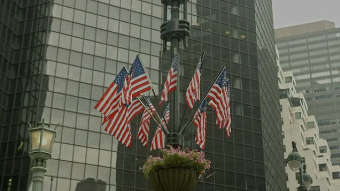 纽约市Cinemagraphs大楼前的彩色美国国旗