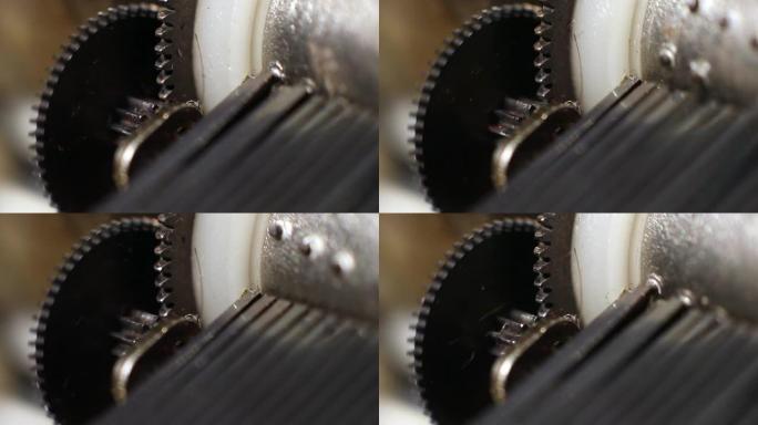 钟琴演奏曲调的机制