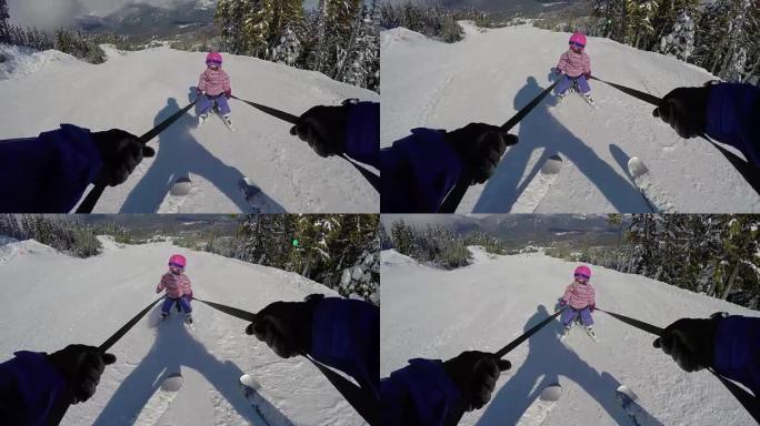 年轻女孩学习滑雪滑雪滑冰雪运动冬天体育