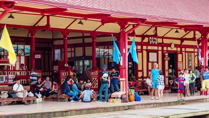 华欣火车站，火车停靠站的不明人员。泰国