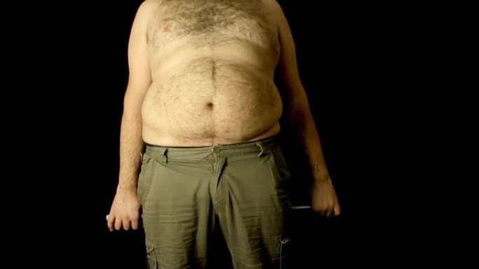 超重赤膊男子伸展肥胖症大肚腩大肚皮特写