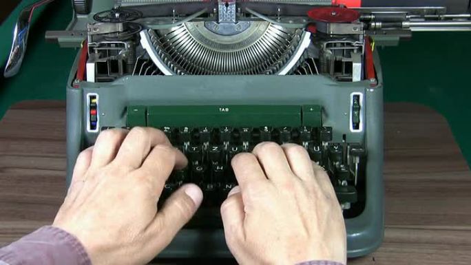 高清：古代办公古代办公老式打字机