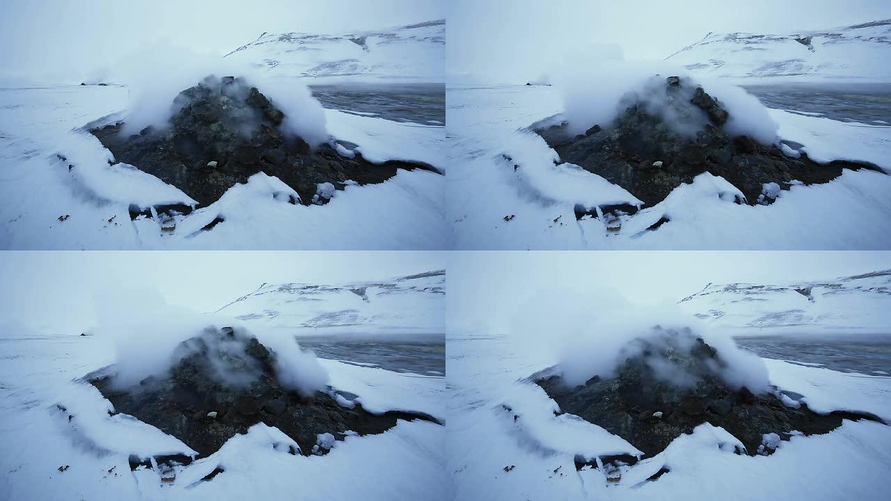 冰岛Hverarönd地热喷口的蒸汽
