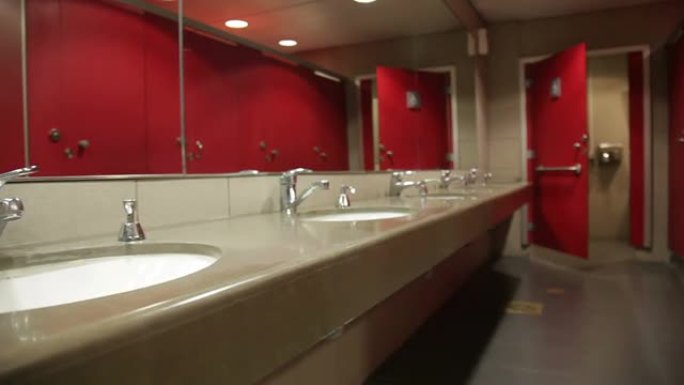红色公共休息室，卫生间