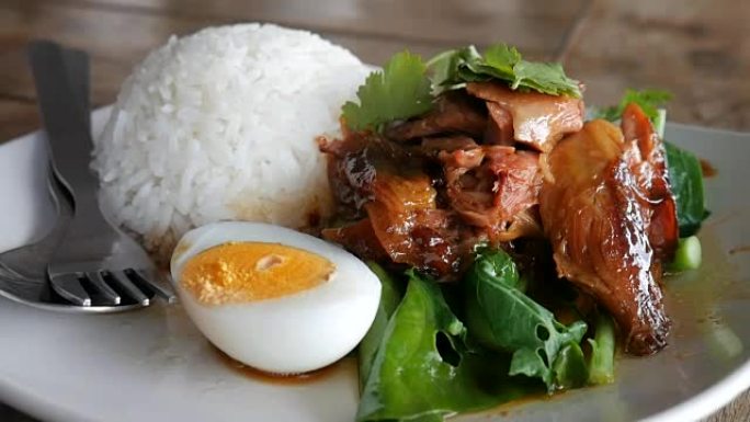 米饭炖猪腿盖浇饭米饭套餐台湾卤肉饭