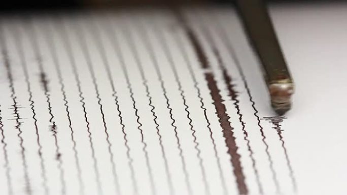 近距离记录鼓式记录仪地震信号