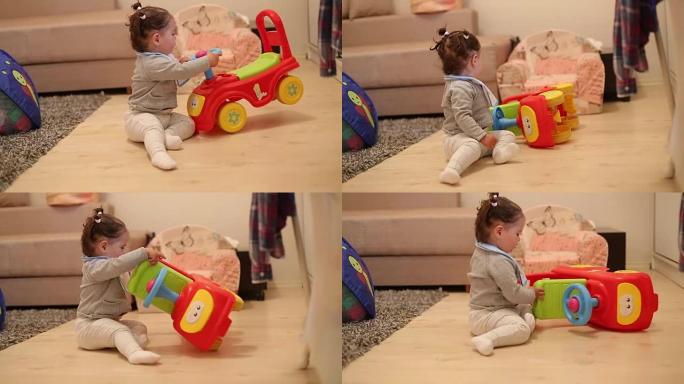 一岁宝宝玩宝宝推车