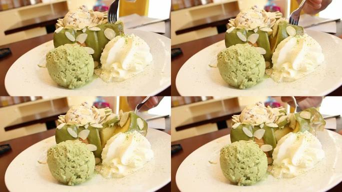 绿茶烤面包配冰淇淋
