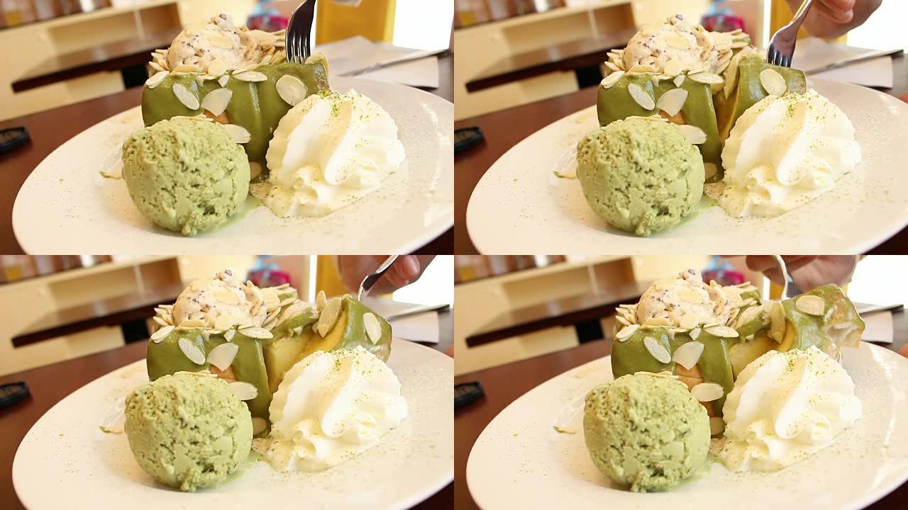 绿茶烤面包配冰淇淋