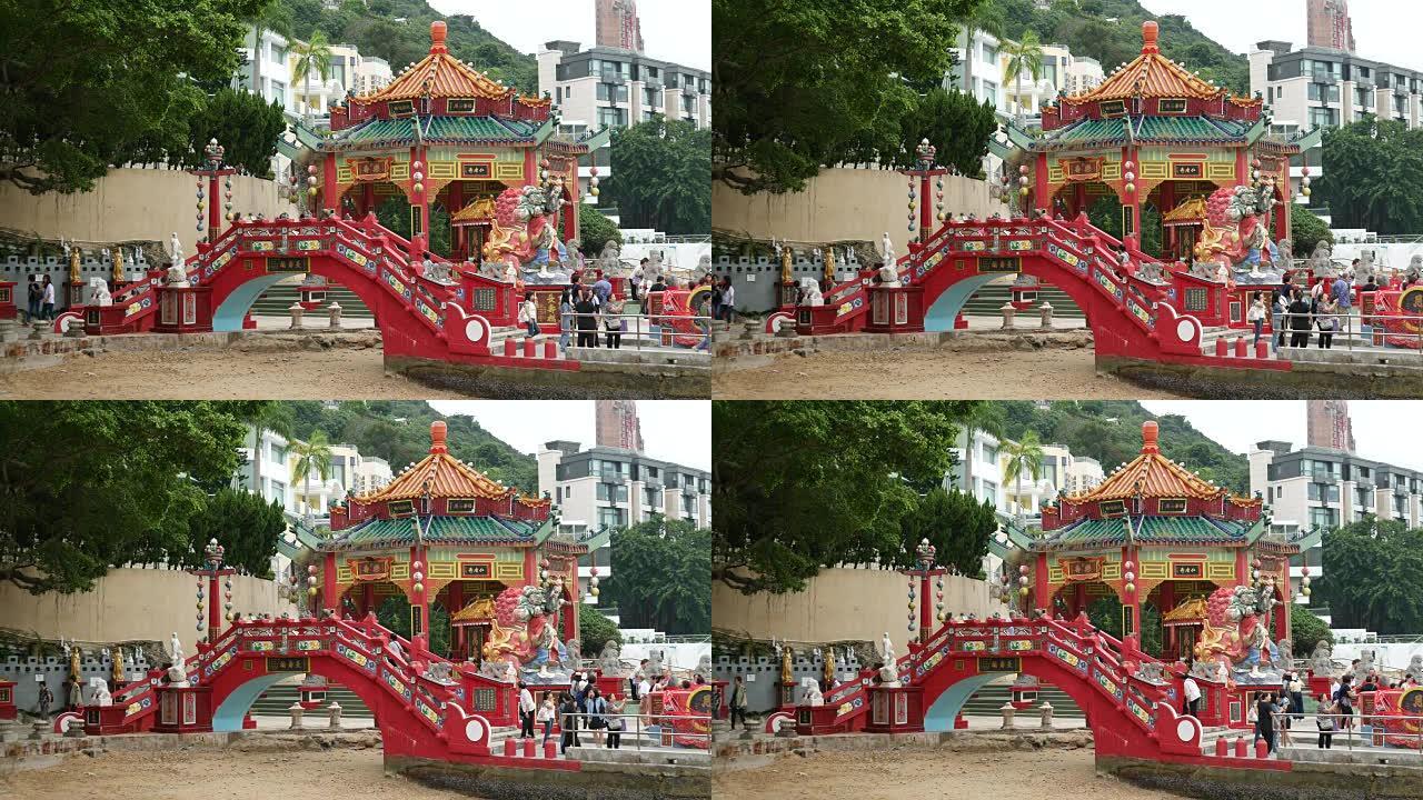 中国香港-2015年10月11日: 位于浅水湾东南端的Kwum Yam道教神社。，香港-天后庙浅水湾