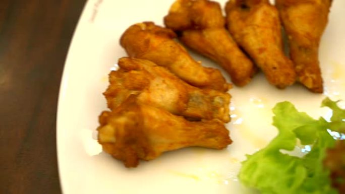 新奥尔良鸡翅油炸食物小鸡腿KFC