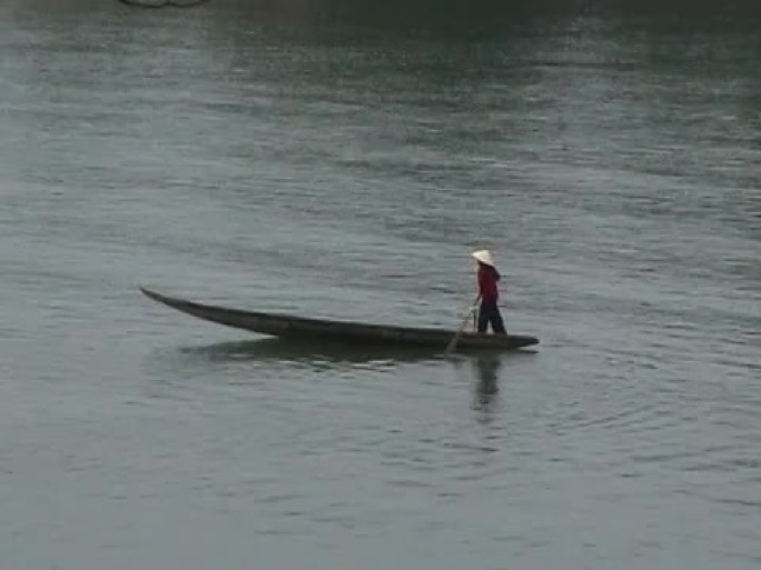 越南女子赛艇独木舟划船人力人文景观
