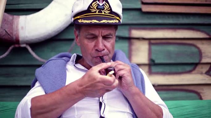 吸烟烟斗船长外国人视频素材