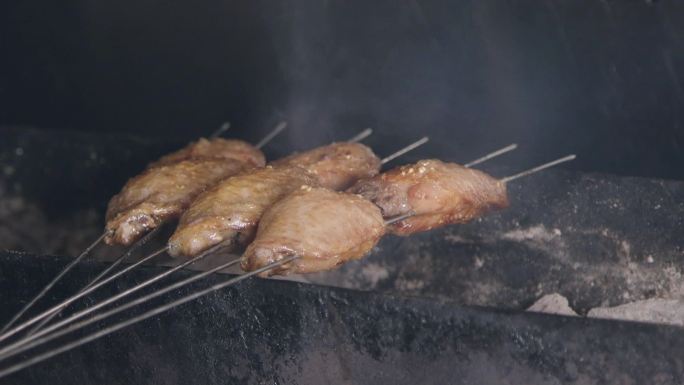 高档火锅店烧烤烤鸡翅烤猪蹄烤羊肉串生蚝