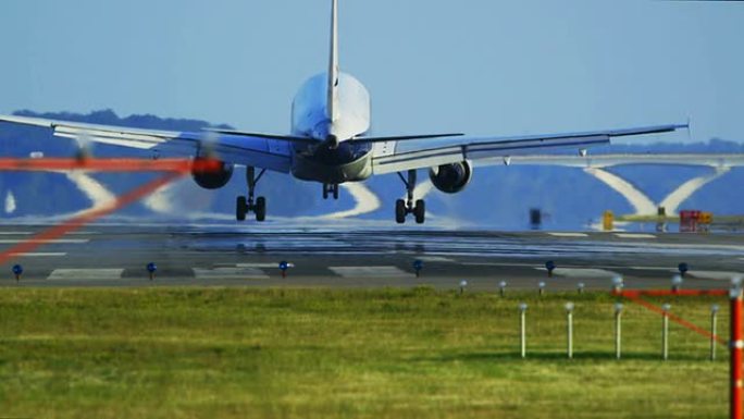 客机降落在里根国家机场