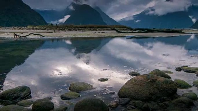 Milford Sound，Fiordland，新西兰