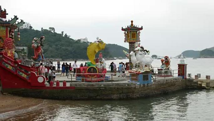 中国香港-2015年10月11日: 位于浅水湾东南端的Kwum Yam道教神社。，香港-天后庙浅水湾