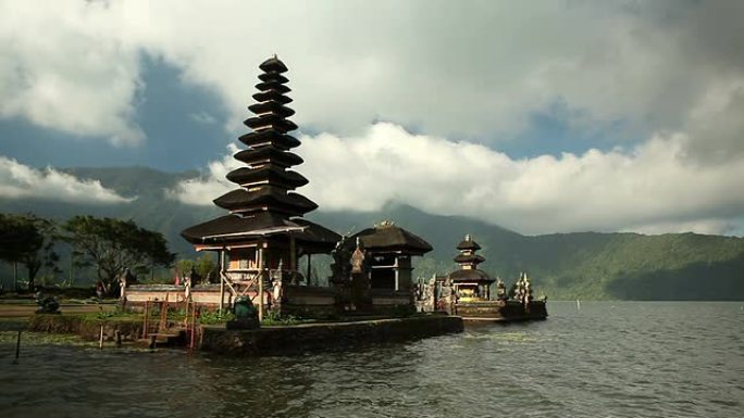 Pura Ulu湖Bratan Bedugul巴厘岛