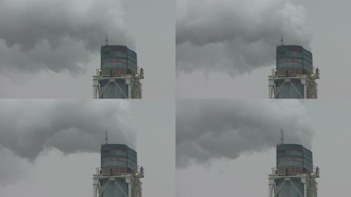 工厂烟囱冒烟污染空气