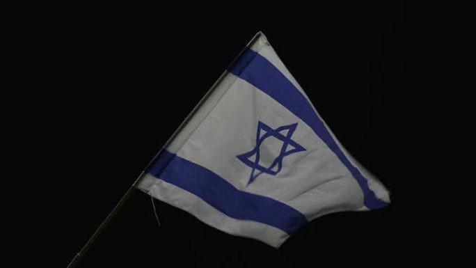 夜间悬挂以色列国旗