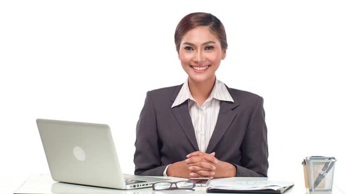 工作室里的商业女性肖像