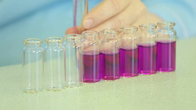 医学做实验紫色液体注射