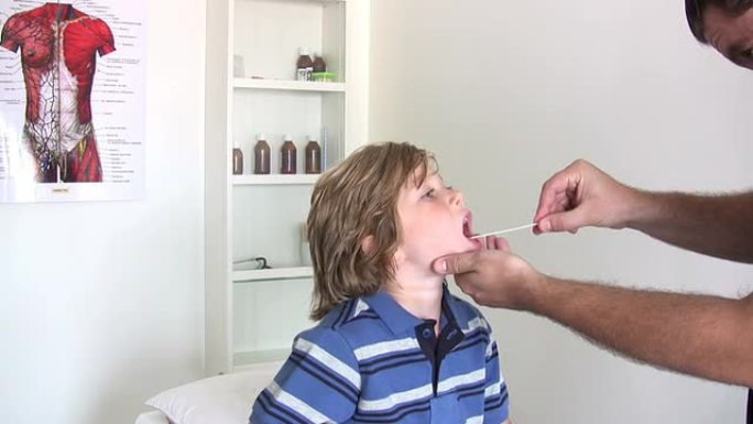 喉咙痛病患儿童治疗医疗采样