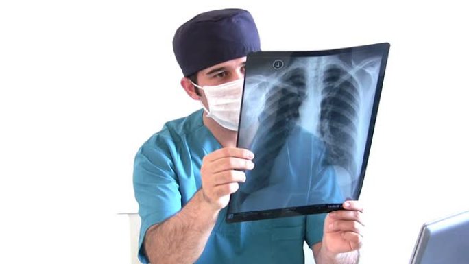 医生看x光片医院仪器医生影像X光外国诊断