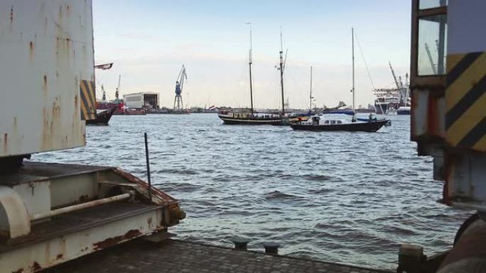 汉堡和易北河港口的帆船