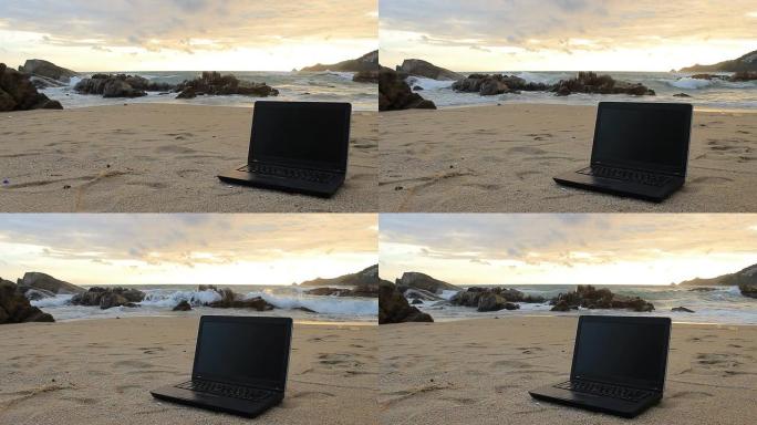 海滩上的笔记本