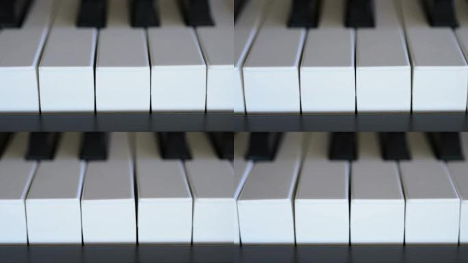 钢琴键盘的从右到左平移