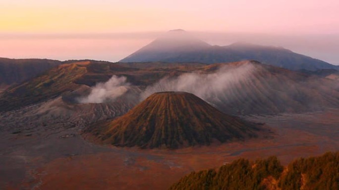 苏美鲁和布罗莫山苏美鲁和布罗莫山火山