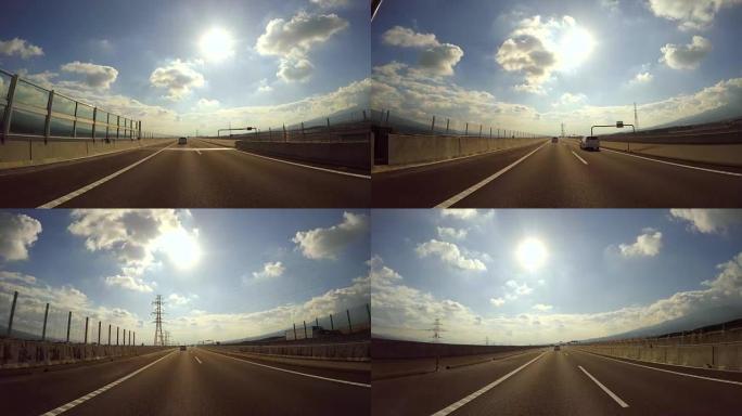 在高速公路上行驶到太阳-4K-