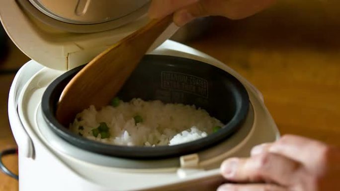 电饭煲