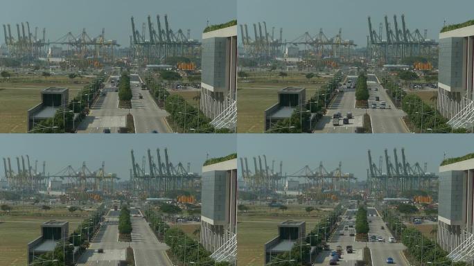 滨海大道的延时，背景是港口活动