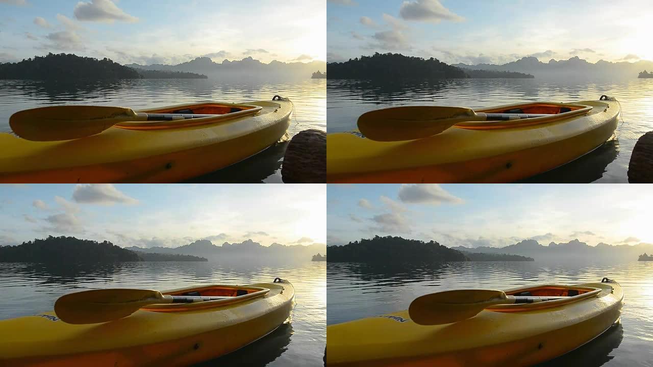 平移: 早上在湖里的皮划艇