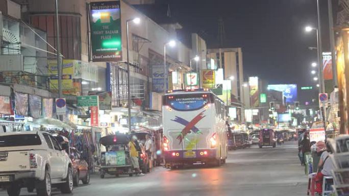 泰国清迈市夜晚的道路，延时