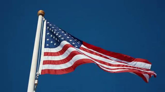 两段4K版本的美国国旗视频