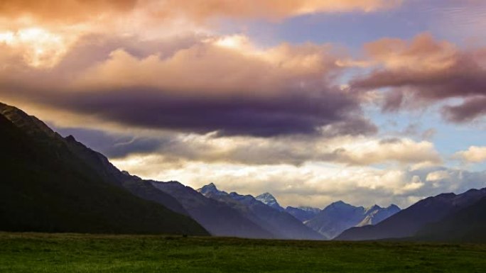 Milford Sound，Fiordland，新西兰