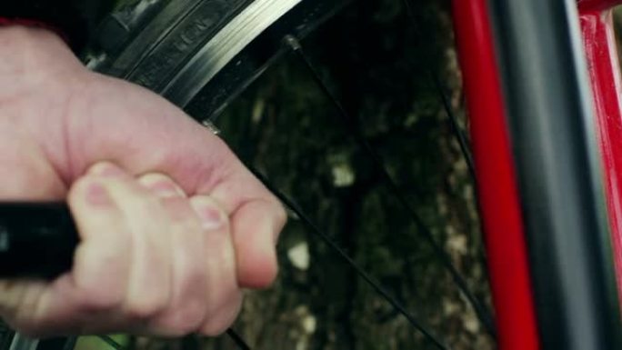 HD：自行车轮胎充气