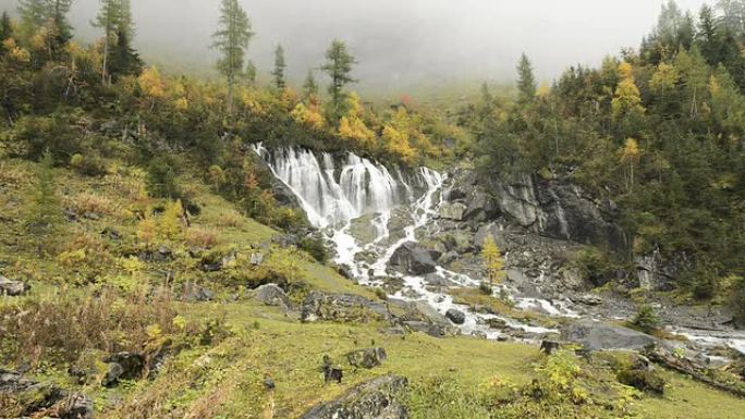 瑞士Siebenbrunnen瀑布