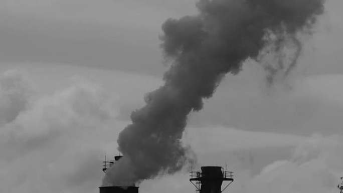 大烟囱烟囱污染废气排放石化油化工火电