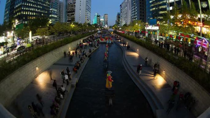 首尔市夜色晚上街景人流夜生活