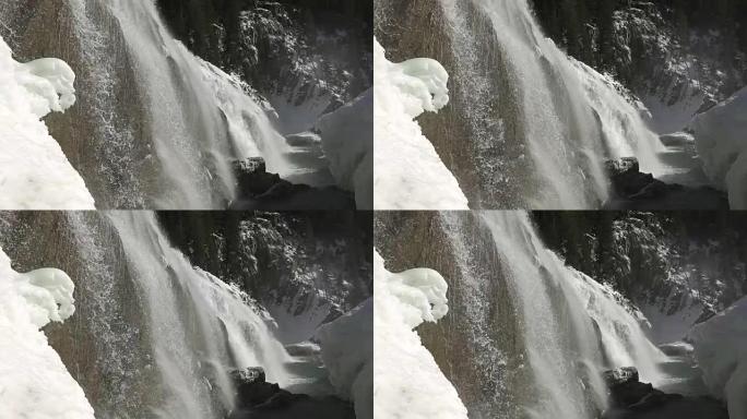 冬季瀑布(侧视图)