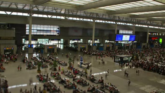 拥挤的中国火车站中国火车站候车