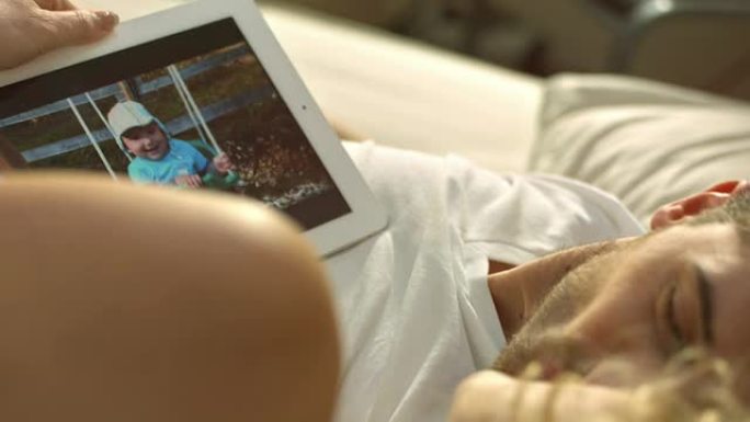 深情的年轻父母