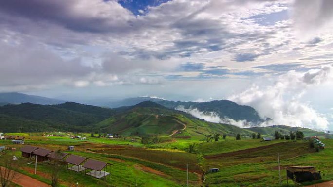 云高山峰水墨山脉