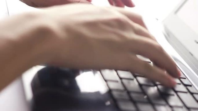 打字手指推笔记本工作鼠标办公敲键盘打字笔
